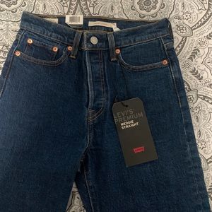 Levi’s wedgie straight jeans